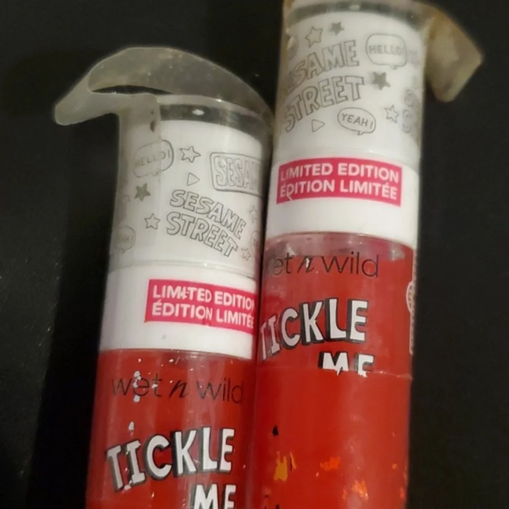 2pack Sesame street Elmo Tickle me lip tingling‎ gloss FREE with purchase new
